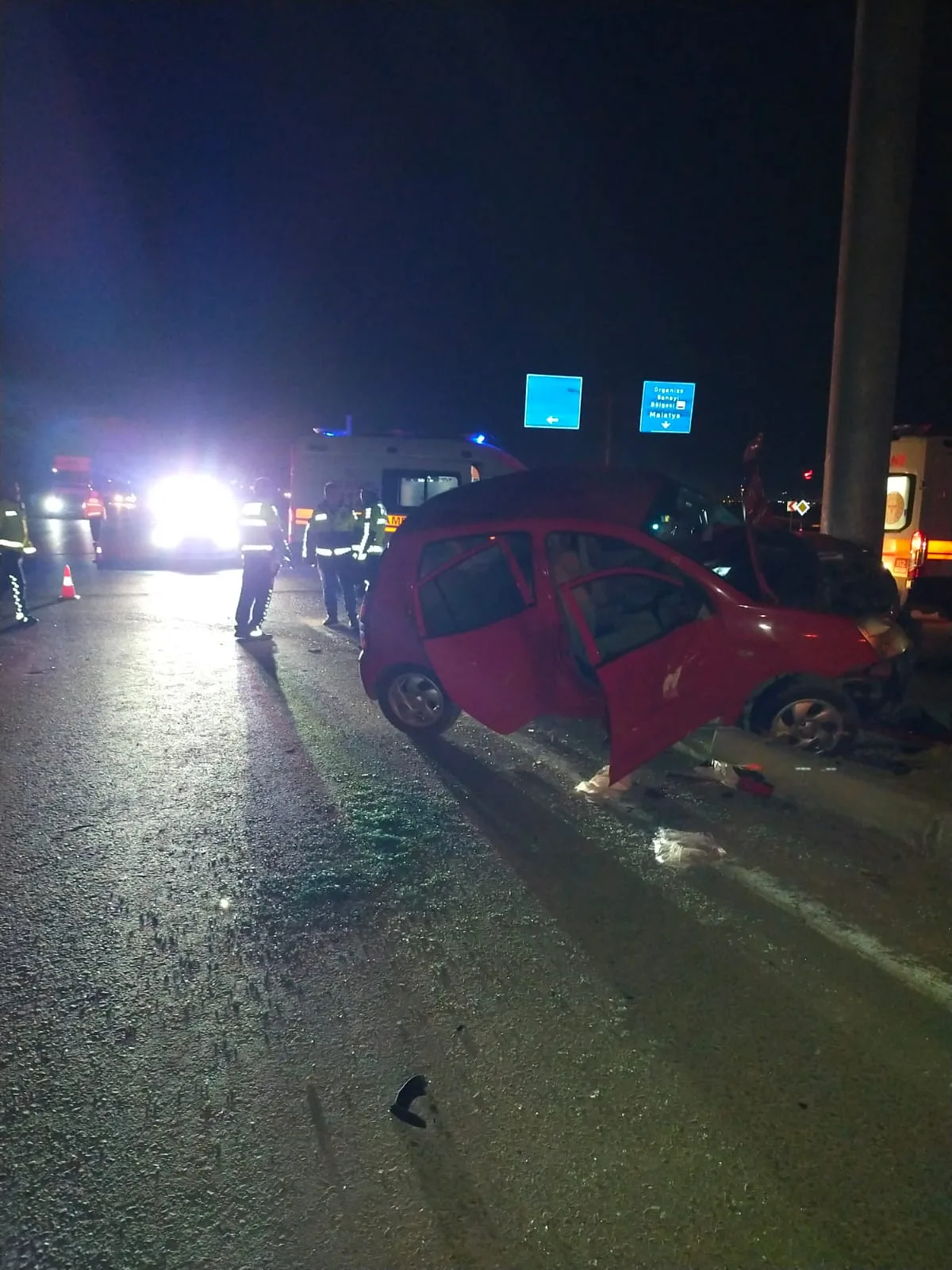 Malatya Havalimanı Yolunda Kaza:2 Yaralı