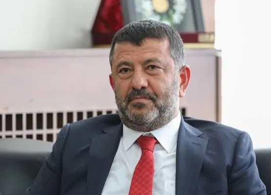 "ÇALIŞTIĞI HALDE YOKSUL OLANLARIN ORANI YÜZDE 12'YE YAKLAŞTI”