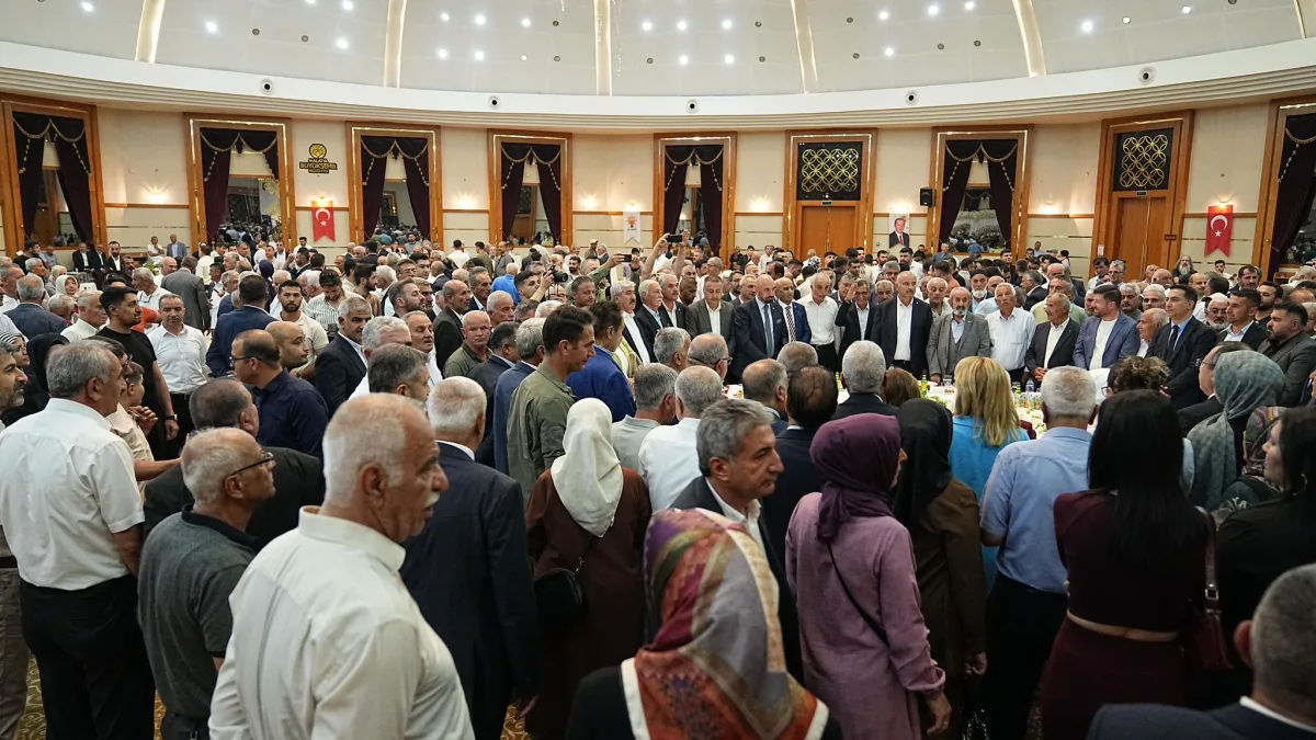 AK Parti Malatya İl Başkanlığı’nın Geleneksel Bayramlaşma Programına Yoğun Katılım