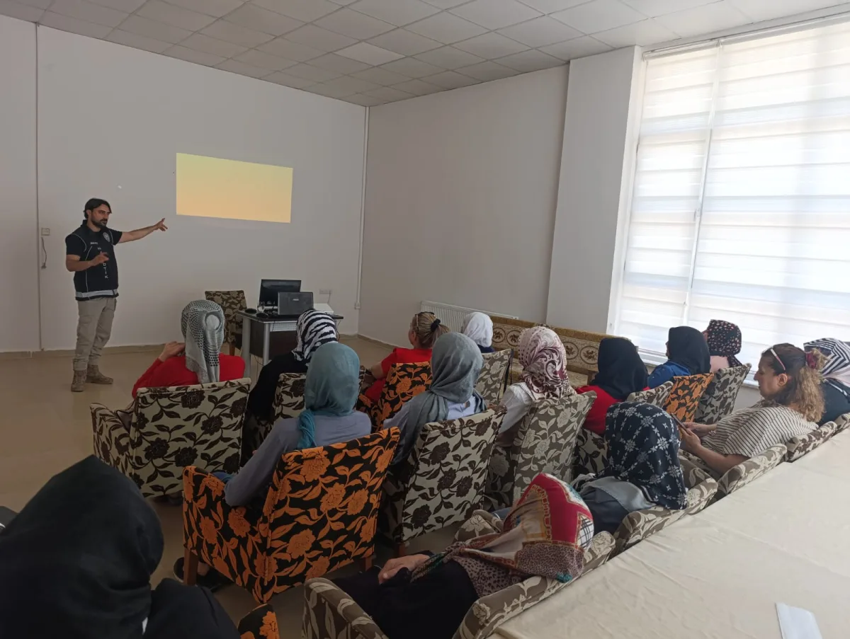 VEFA KONAĞI’NDAKİ KADINLARA  MADDE BAĞIMLILIĞI ANLATILDI