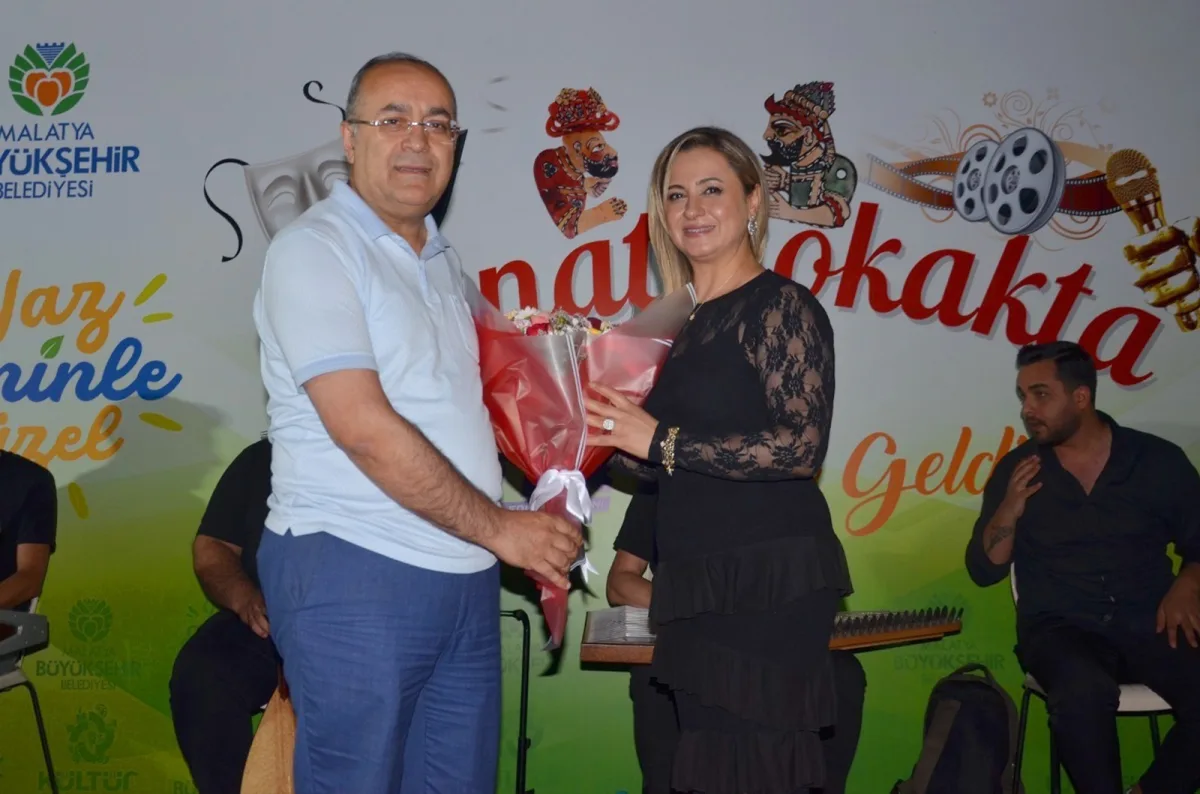 “SANAT SOKAK’TA” KONSERİ  100. YIL PARKI’NDA GERÇEKLEŞTİ