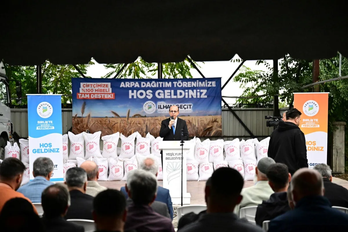 YEŞİLYURT BELEDİYESİ’NDEN KÜÇÜKBAŞ HAYVAN YETİŞTİRİCİLERİNE 50 TON ARPA DESTEĞİ!