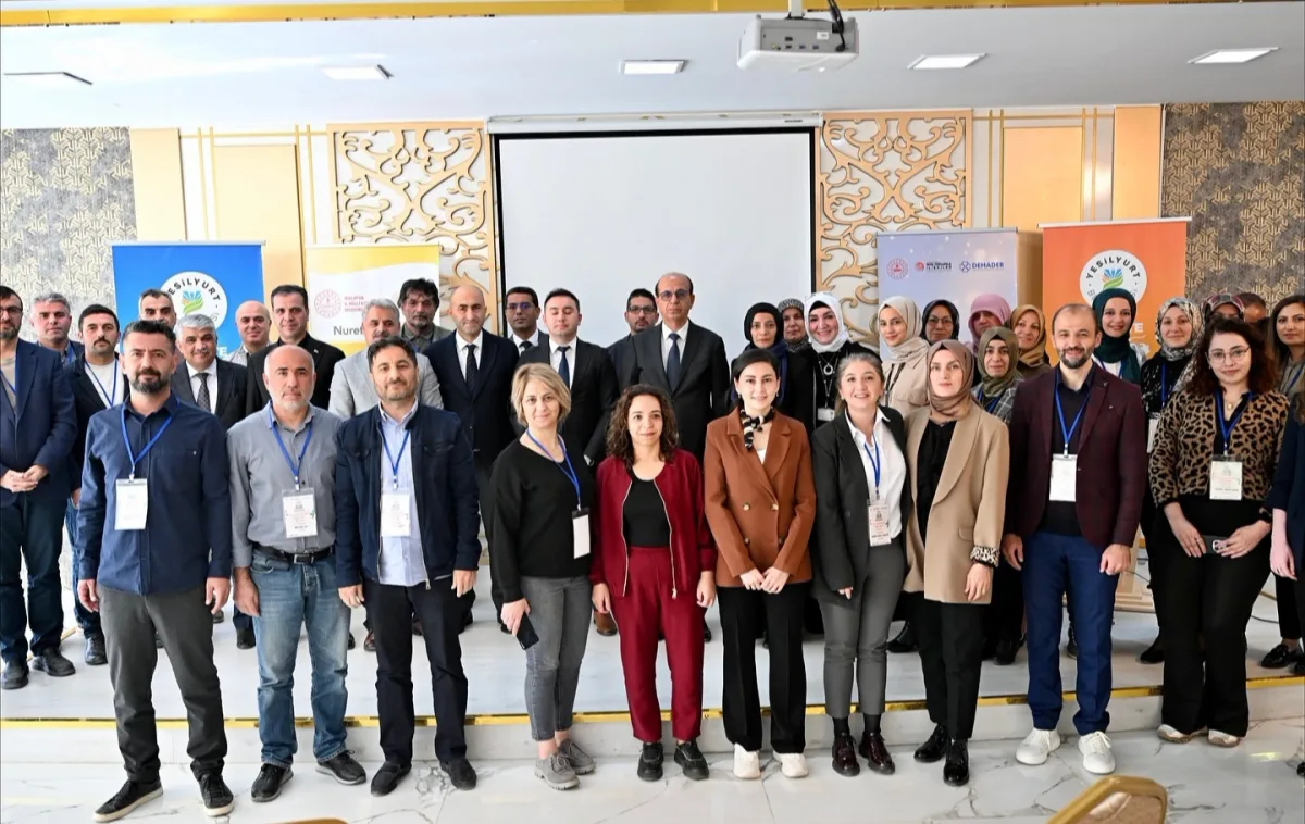 YEŞİLYURT BELEDİYESİ, TÜRKİYE’DE İLK KEZ ‘AİLE MENTÖRLÜĞÜ’ PROJESİNİ HAYATA GEÇİRDİ