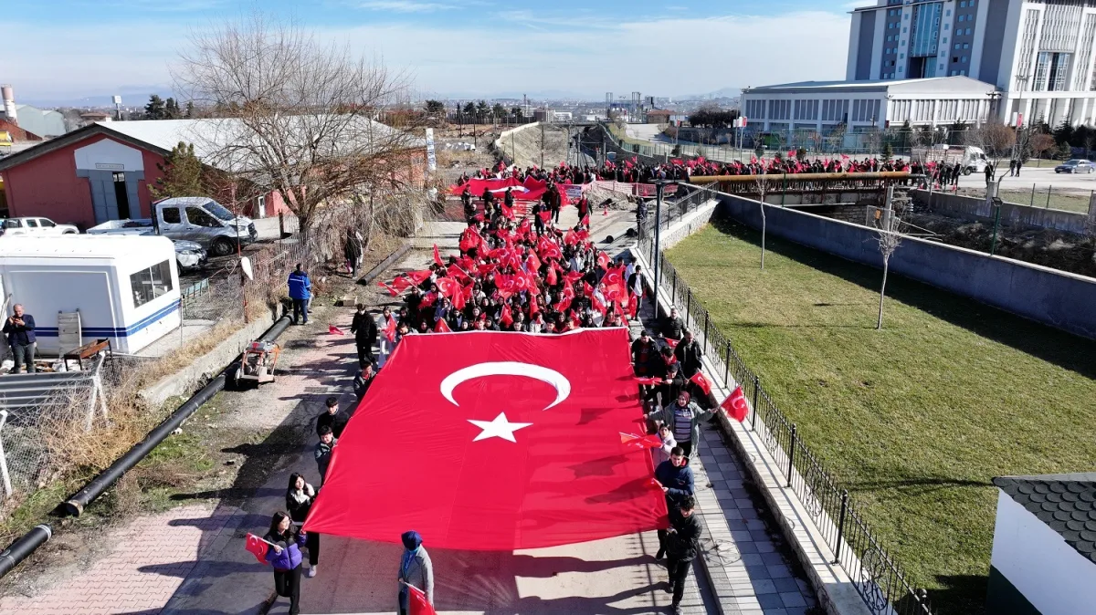 “TEK BAYRAK, TEK VATAN” GENÇLİK BAYRAK YÜRÜYÜŞÜ’NDE GURUR DOLU ANLAR YAŞANDI