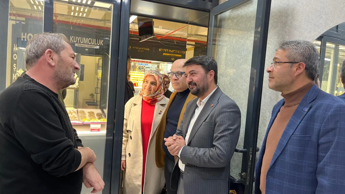 Anahtar Parti Sahada: Kuyumcular Çarşısı’nda Esnafın Nabzı Tutuldu
