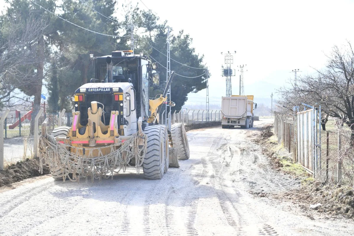 YEŞİLYURT BELEDİYESİ, GÖRGÜ MAHALLESİ’NDE YOL ÇALIŞMALARINI HIZLANDIRDI
