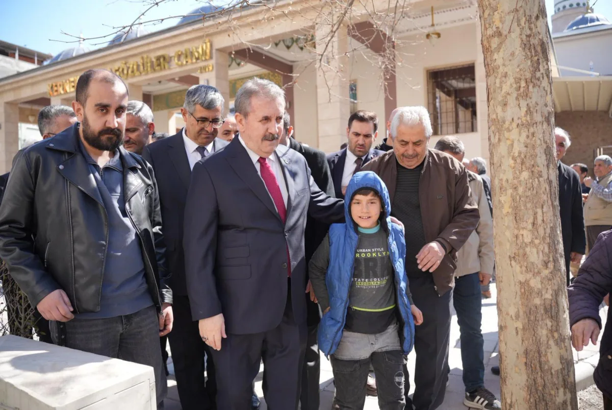 BBP GENEL BAŞKANI MUSTAFA DESTİCİ MALATYA’DA VATANDAŞLARLA BİR ARAYA GELDİ