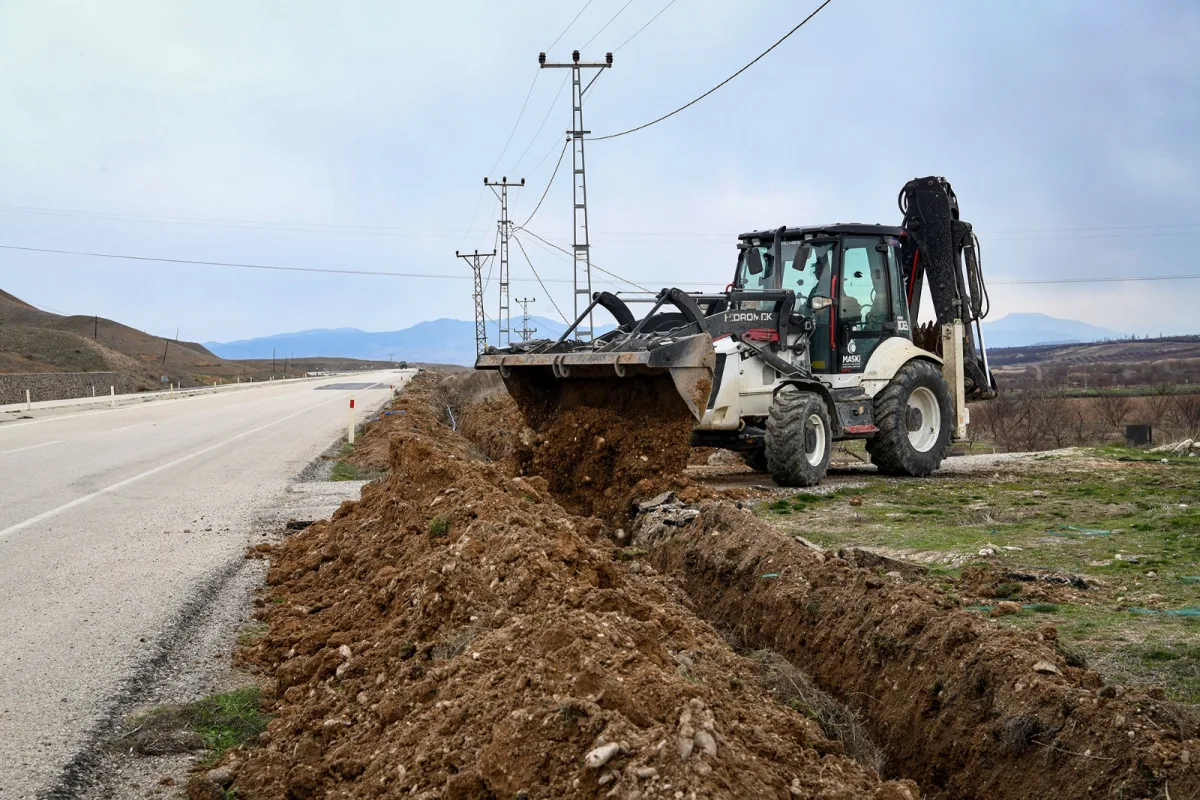 YAZIHAN BOYACA VE CENDERE’YE  2.700 METRE İÇME SUYU HATTI
