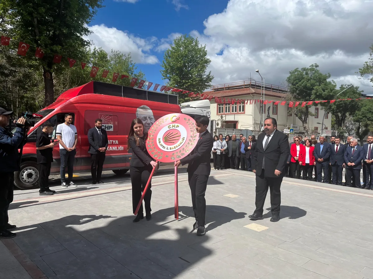 CHP 19 MAYIS’TA ATATÜRK ANITI’NA ÇELENK SUNDU