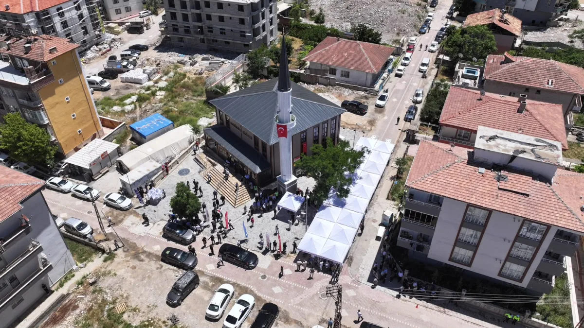 Vali Seddar Yavuz, Hacı Hüseyin Kölük Camii’nin Açılış Törenine Katıldı