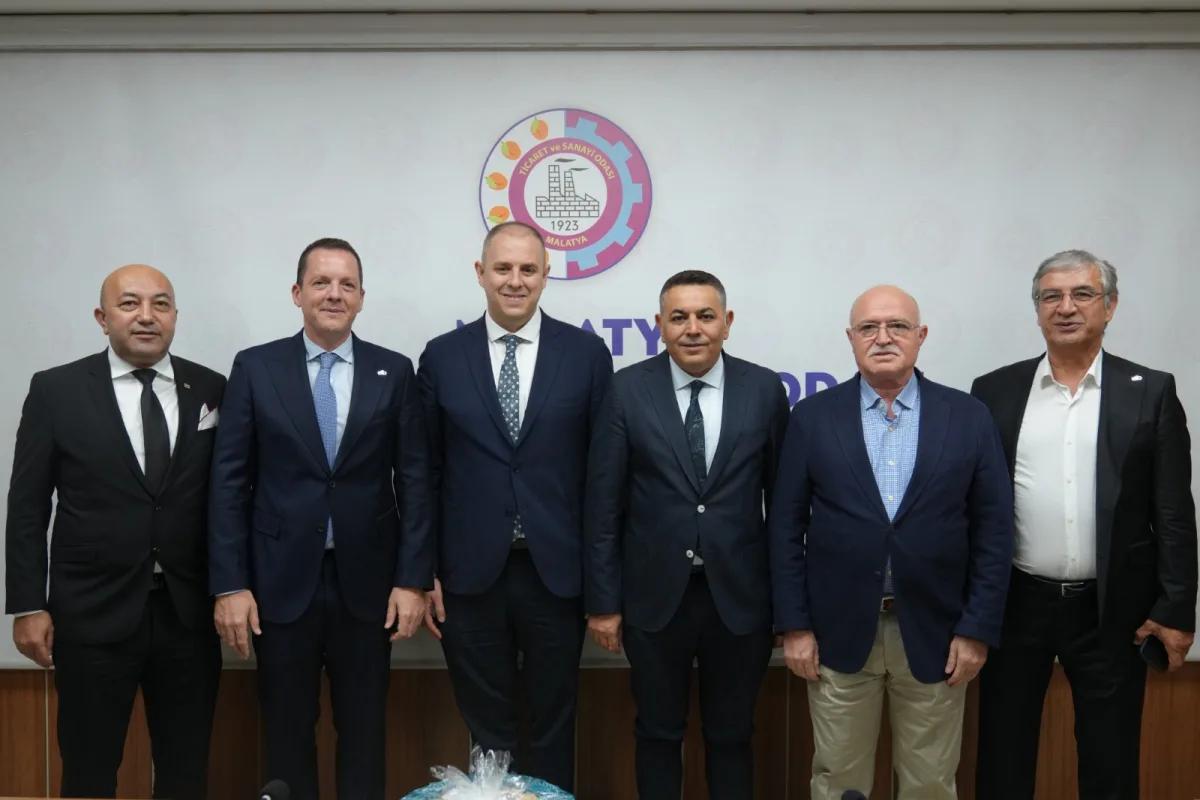 Sadıkoğlu’ndan İhracatçı Birliklerine Çağrı: "Malatya Kayısısı Markasını Birlikte Güçlendirelim"