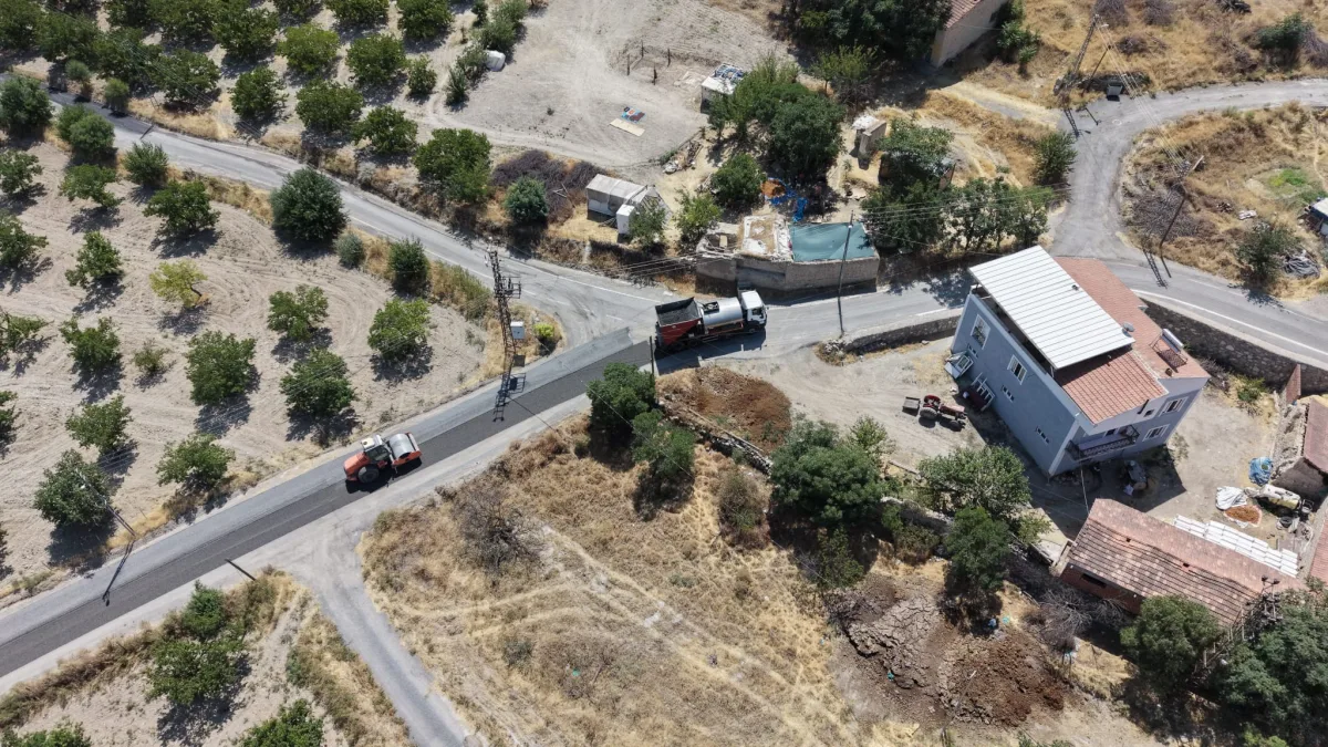 BATTALGAZİ’DE YOL ÇALIŞMALARI İLÇE GENELİNDE SÜRÜYOR