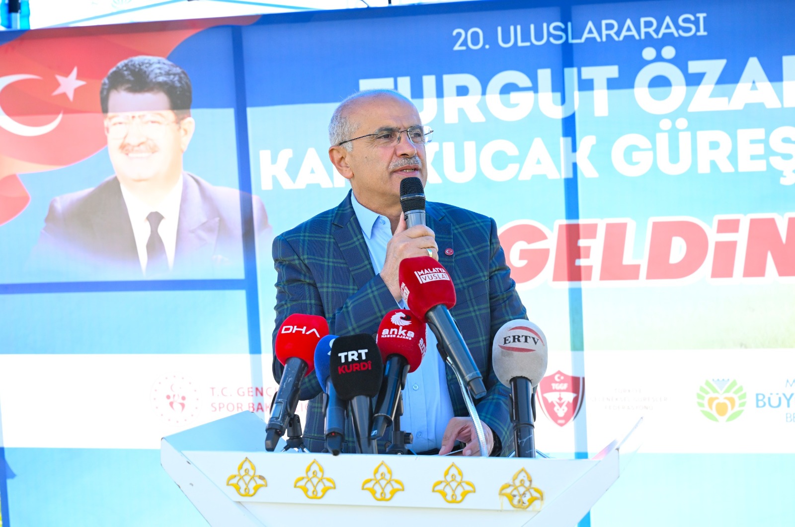 20. ULUSLARARASI TURGUT ÖZAL KARAKUCAK GÜREŞLERİ GÖRKEMLİ BİR AÇILIŞ TÖRENİYLE BAŞLADI
