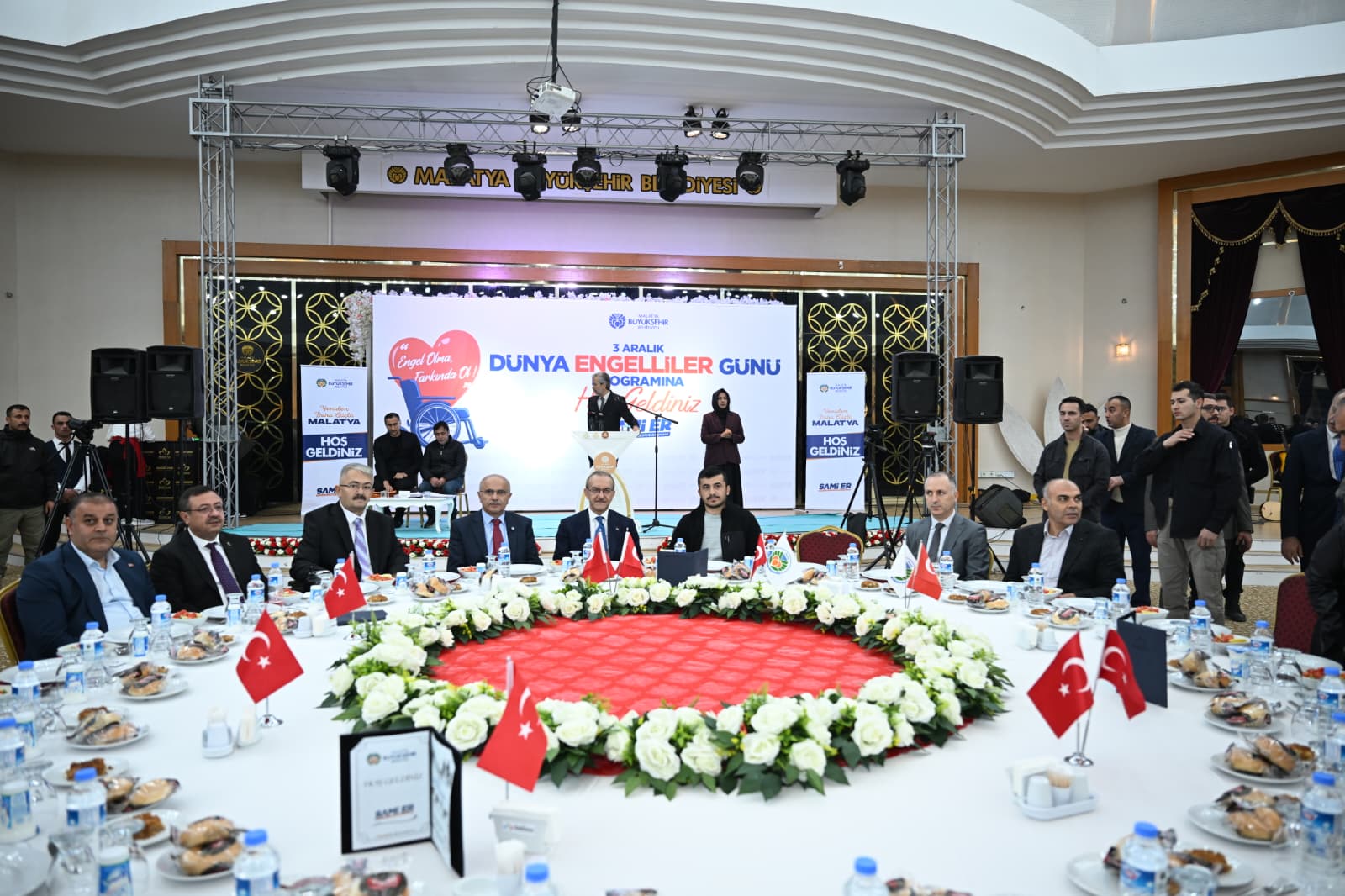 3 Aralık Dünya Engelliler Günü programında konuşan Başkan Er: