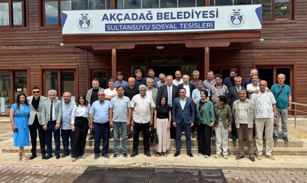 Akçadağ Başkanı Ulutaş:"Biz Akçadağ'a Efendi Olmaya Değil,Hizmetkar olmaya Geldik."