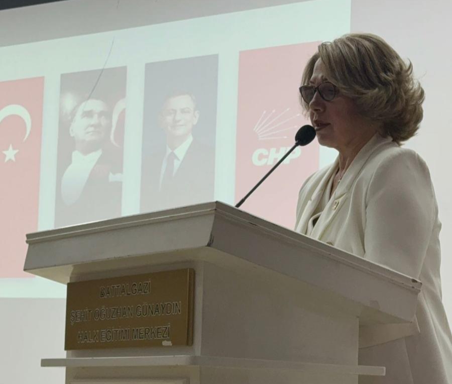 AYDIN; “KADINLAR SİYASETİN ÖZNESİDİR”