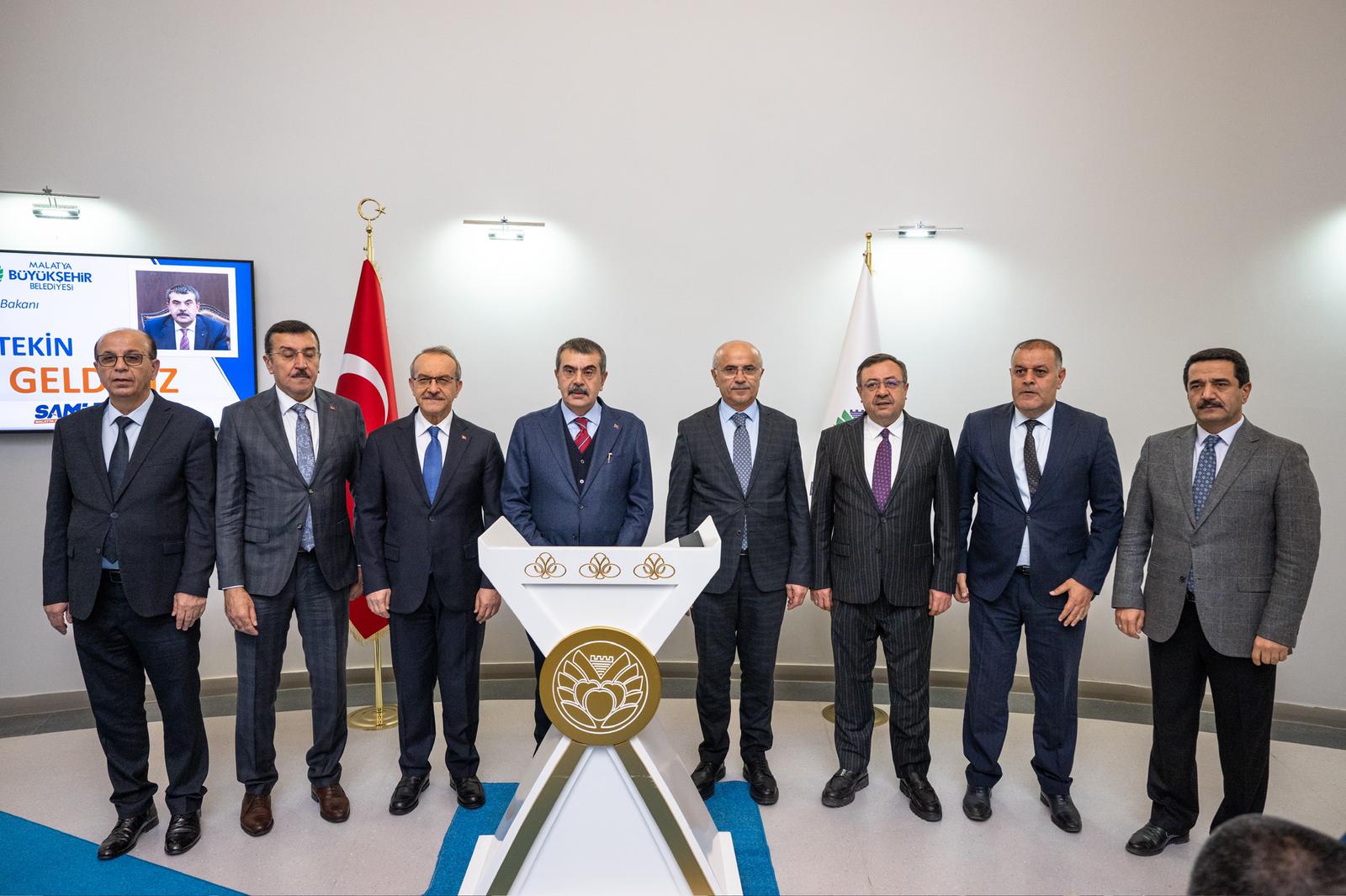 Bakan Yusuf Tekin’den Başkan Sami Er’e Ziyaret