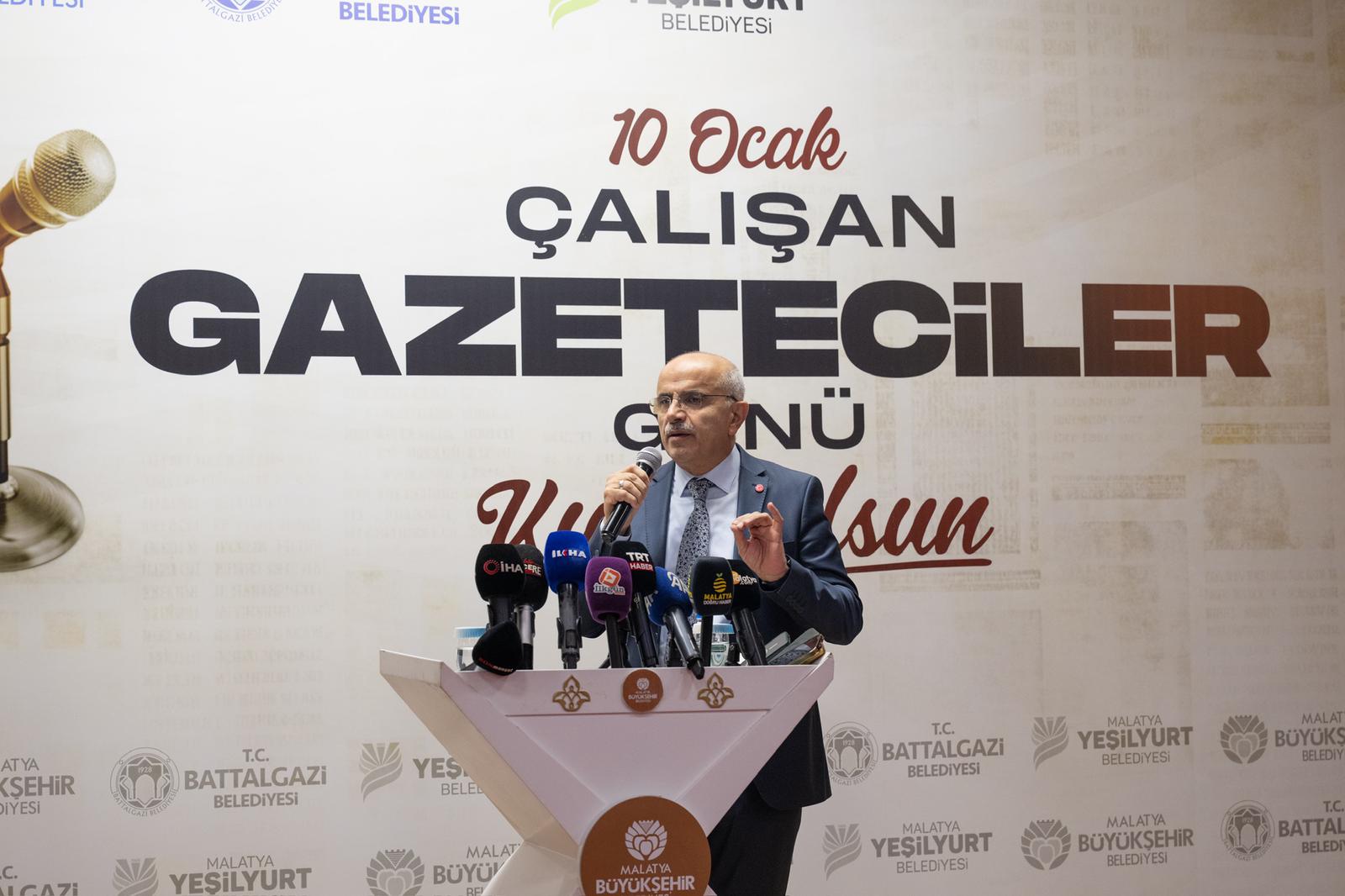 “BASIN TOPLUMUN GÖREN GÖZÜ İŞİTEN KULAĞI VE KONUŞAN VİCDANIDIR”