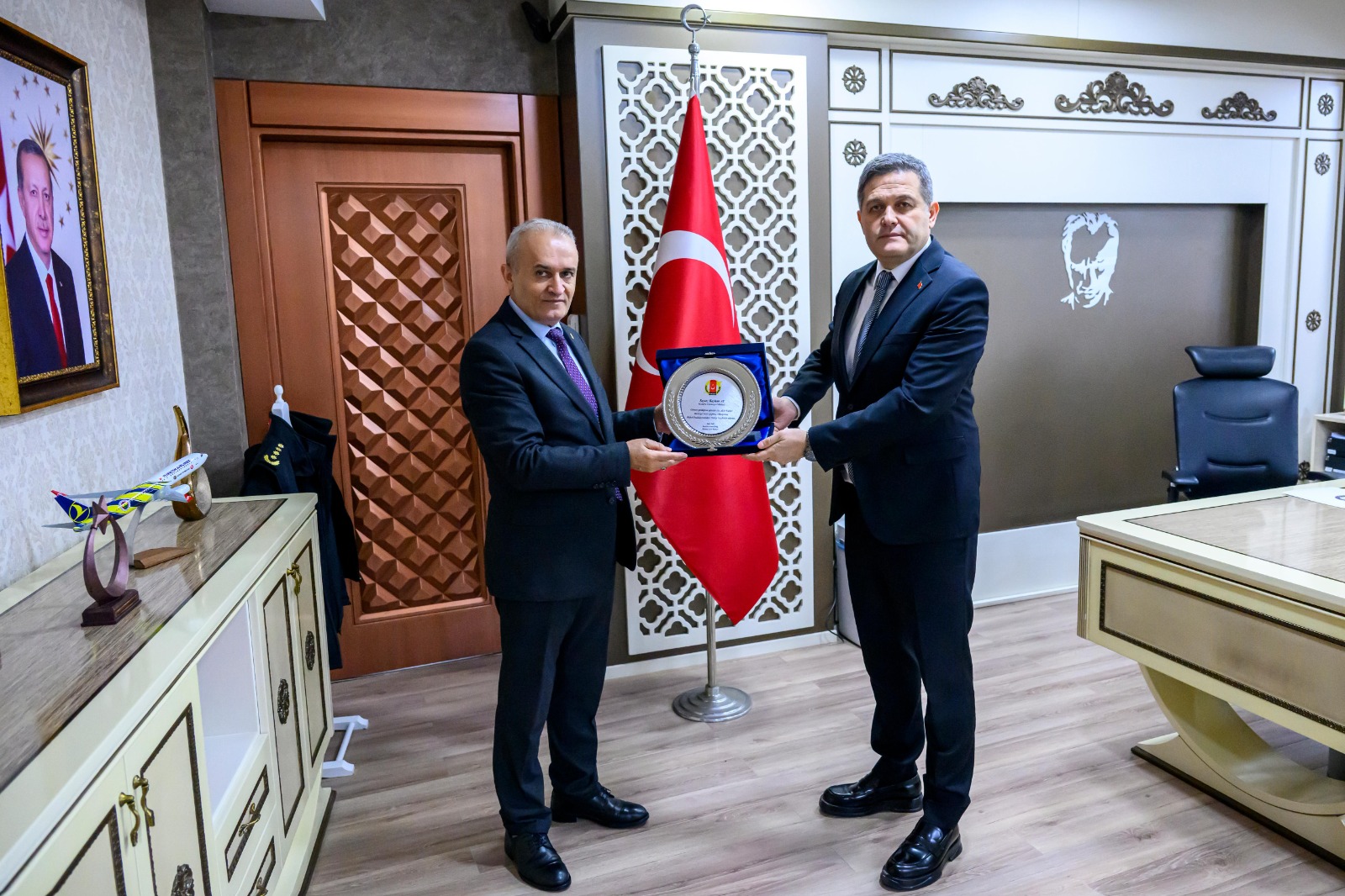 Başkan Dağ: “Emniyet Müdürümüz Kayhan Ay’ın Çalışmalarını Takdir Ediyoruz”