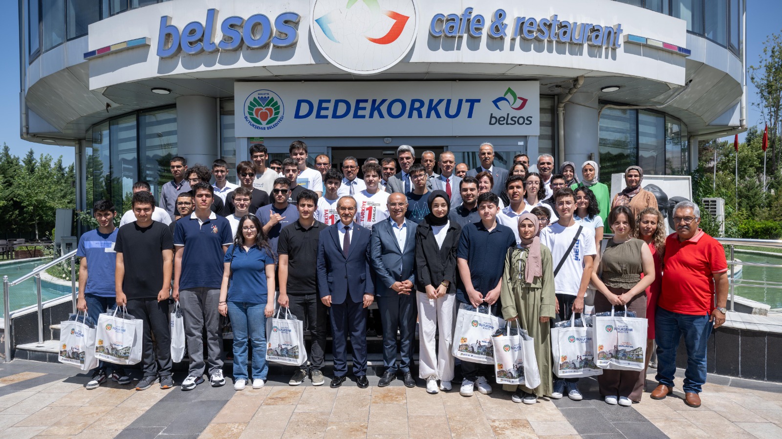 BAŞKAN ER; “BAŞARININ EN ÖNEMLİ KRİTERİ SAMİMİYET VE ÇALIŞMAK”