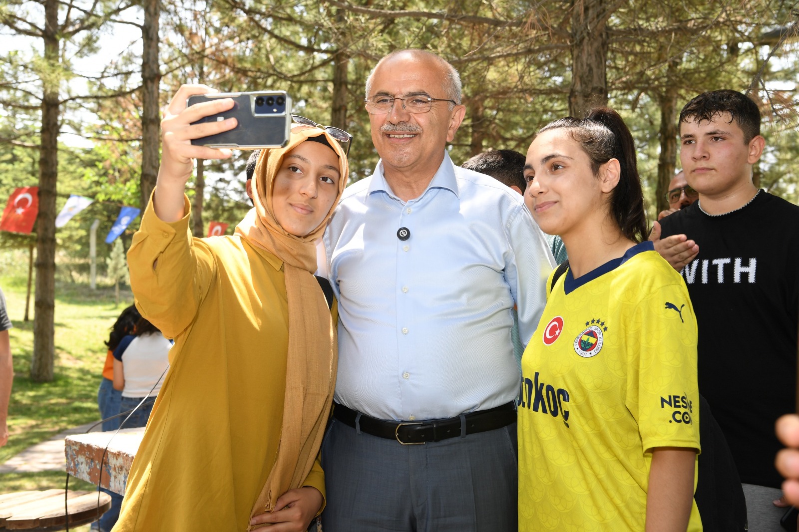 BAŞKAN ER LGS ÖNCESİ ÖĞRENCİLERLE MORAL PİKNİĞİNDE BULUŞTU