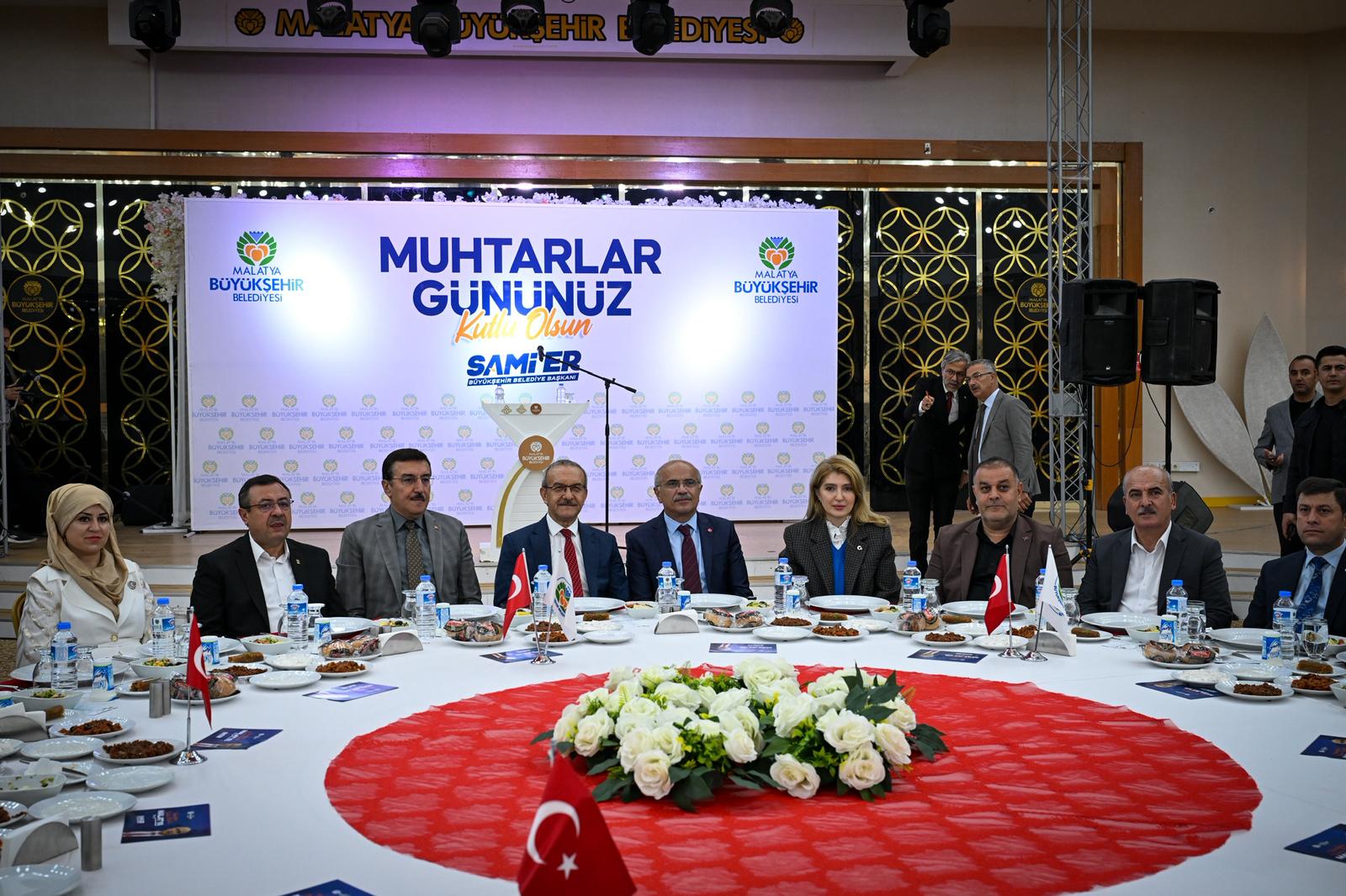 BAŞKAN ER: “MUHTARLAR DEVLETİN VATANDAŞA UZANAN ELİDİR”