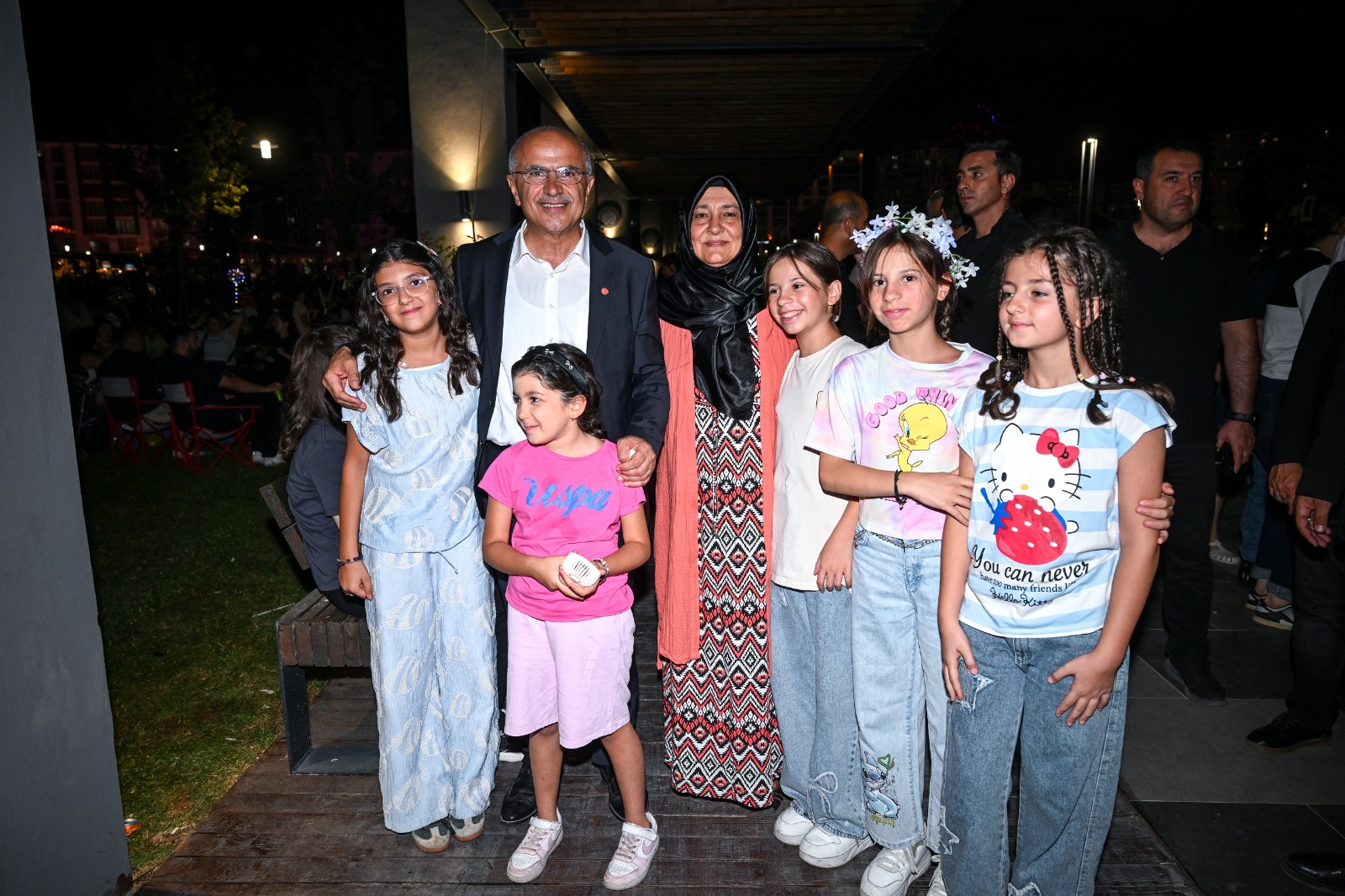 BAŞKAN ER:"VATANDAŞLARIMIZIN YÜZÜ GÜLÜNCE BİZİM DE YÜZÜMÜZ GÜLÜYOR"