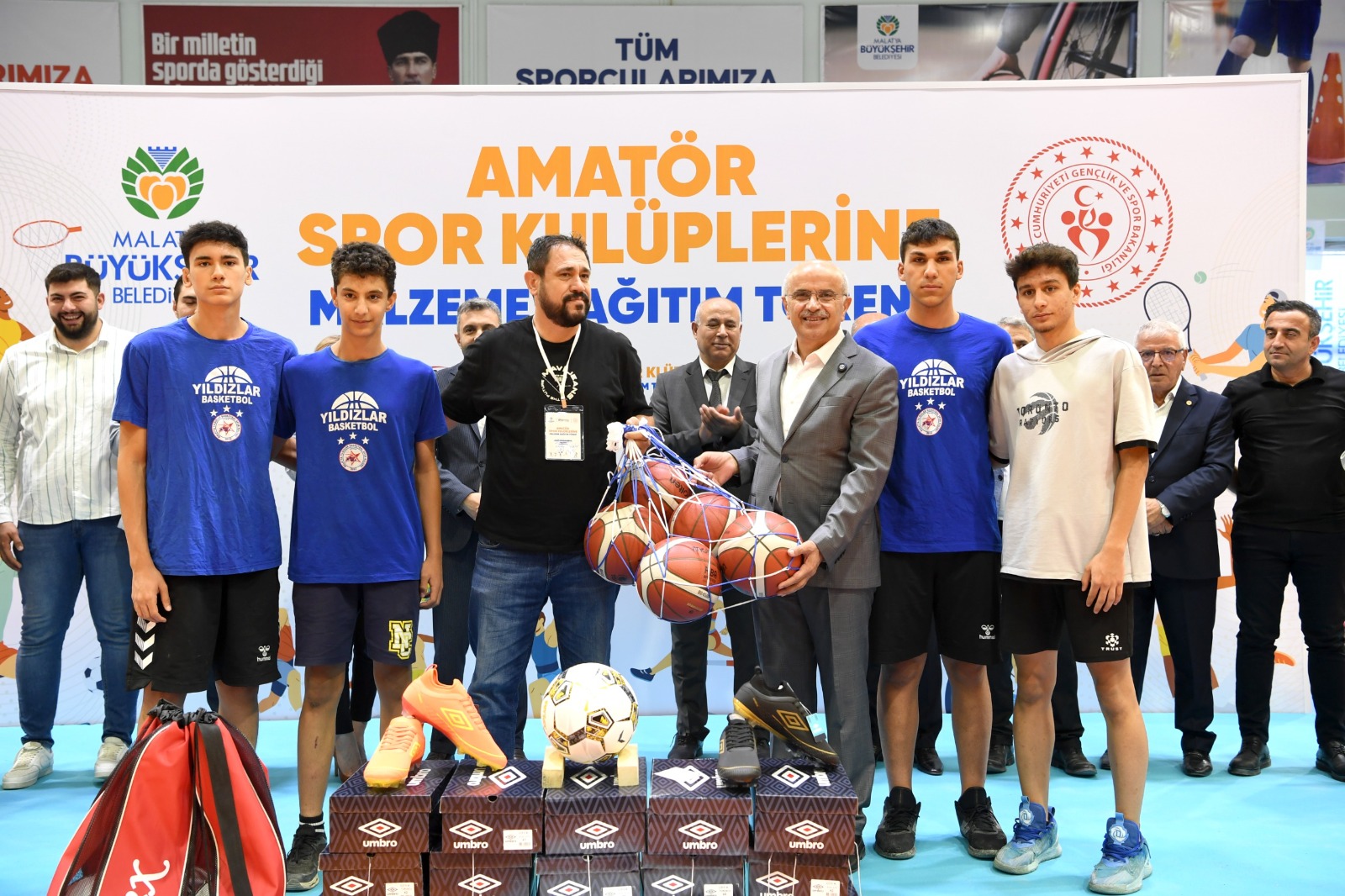 BAŞKAN ER, “ SPOR ALANINDA YAPTIĞIMIZ YATIRIMLARI ÇOK ÖNEMSİYORUZ”