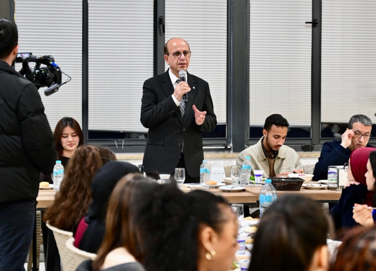 BAŞKAN GEÇİT, 36 FARKLI ÜLKEDEN GELEN ULUSLARARASI ÖĞRENCİLERİ İFTARDA AĞIRLADI 