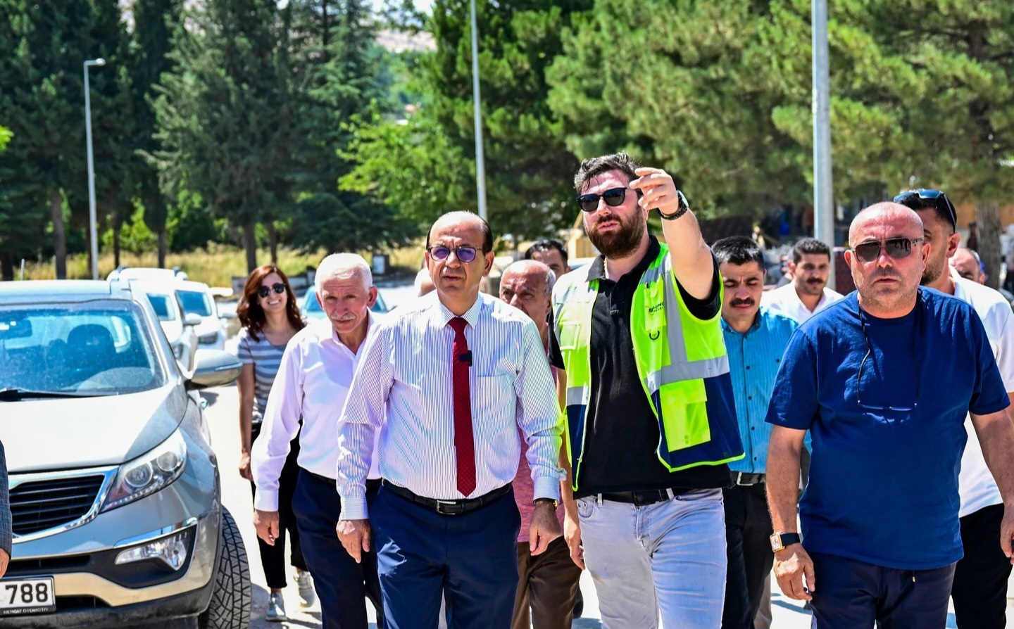 BAŞKAN GEÇİT, ÇIRMIKTI’DAKİ ‘KÖY EVLERİ’ PROJELERİNİ İNCELEDİ