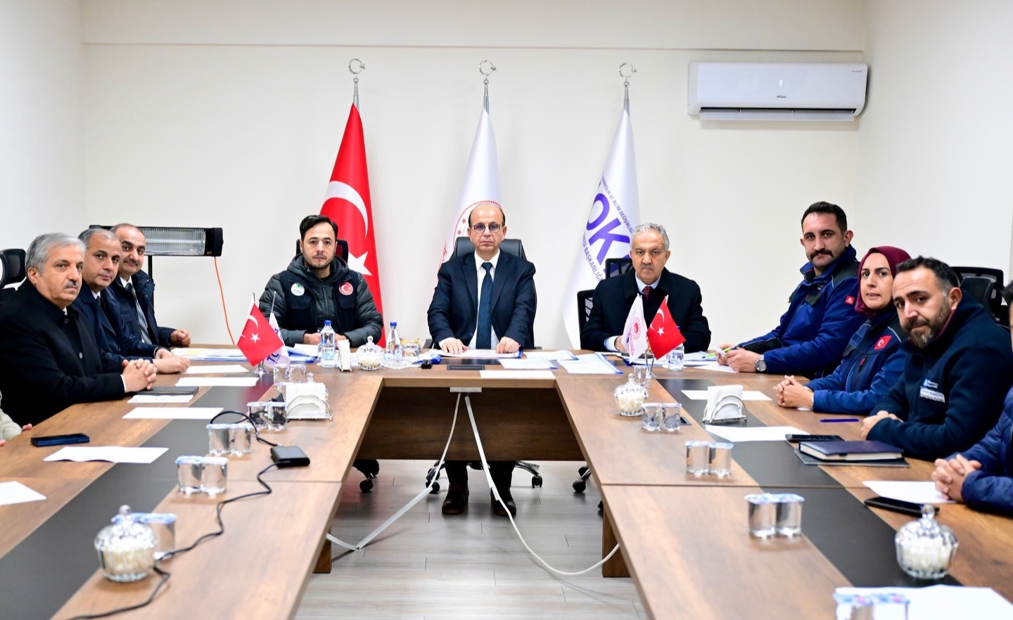 BAŞKAN GEÇİT, “GECE GÜNDÜZ DEMEDEN İSTİŞARE İÇERİSİNDE ÇALIŞIYORUZ”