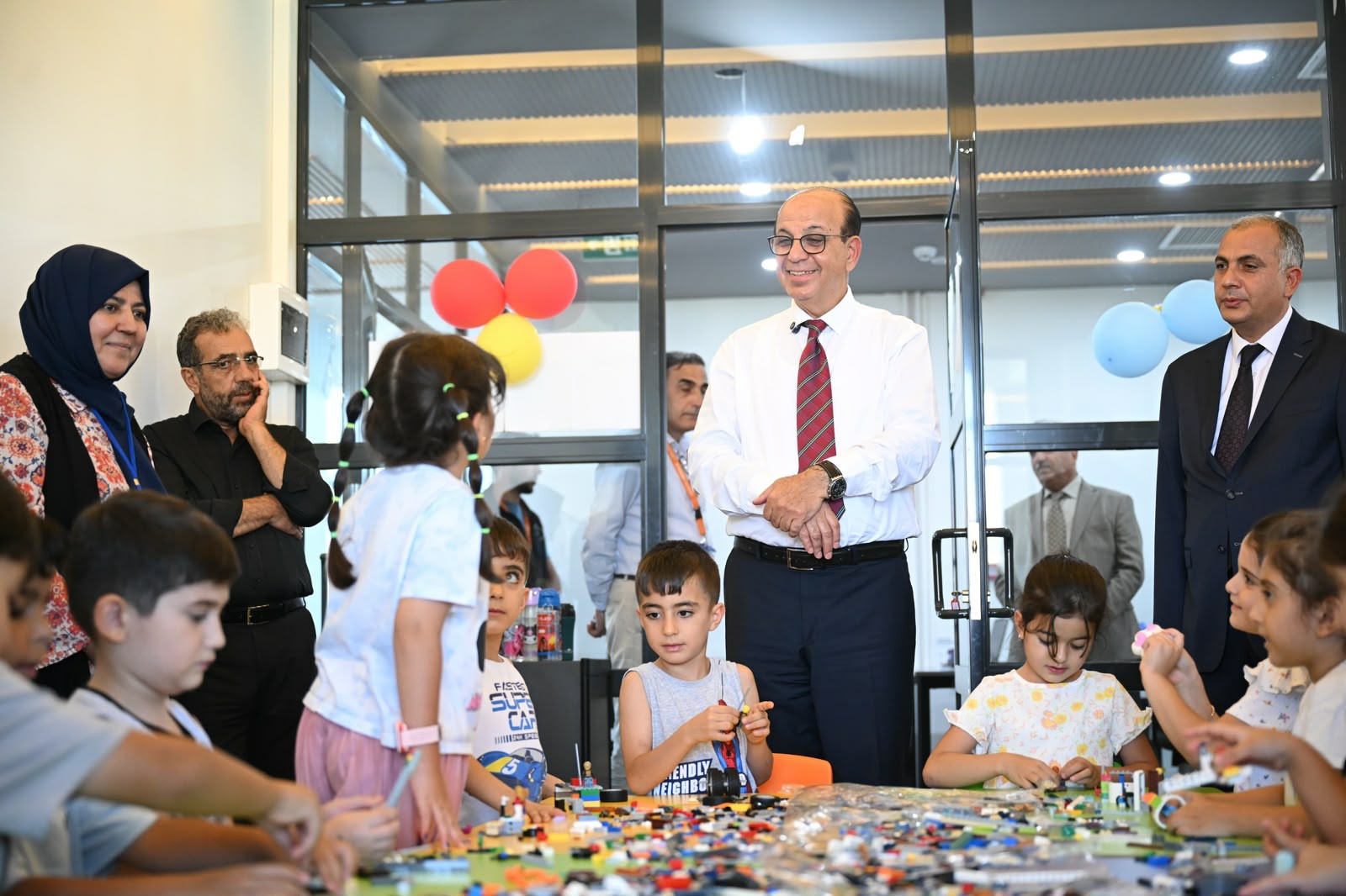BAŞKAN GEÇİT, GELECEĞİN BİLİM ADAMLARIYLA BULUŞTU