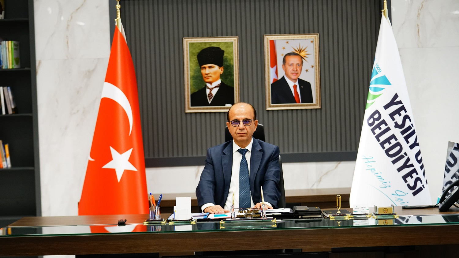 BAŞKAN GEÇİT, “ÖĞRETMENLERİMİZİN ÖZVERİ VE GAYRETİ HER TÜRLÜ TAKDİRİN ÜZERİNDEDİR”