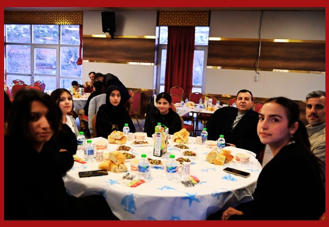 Başkan Sülük'ten Pütürge’de Öğrencilerle İftar