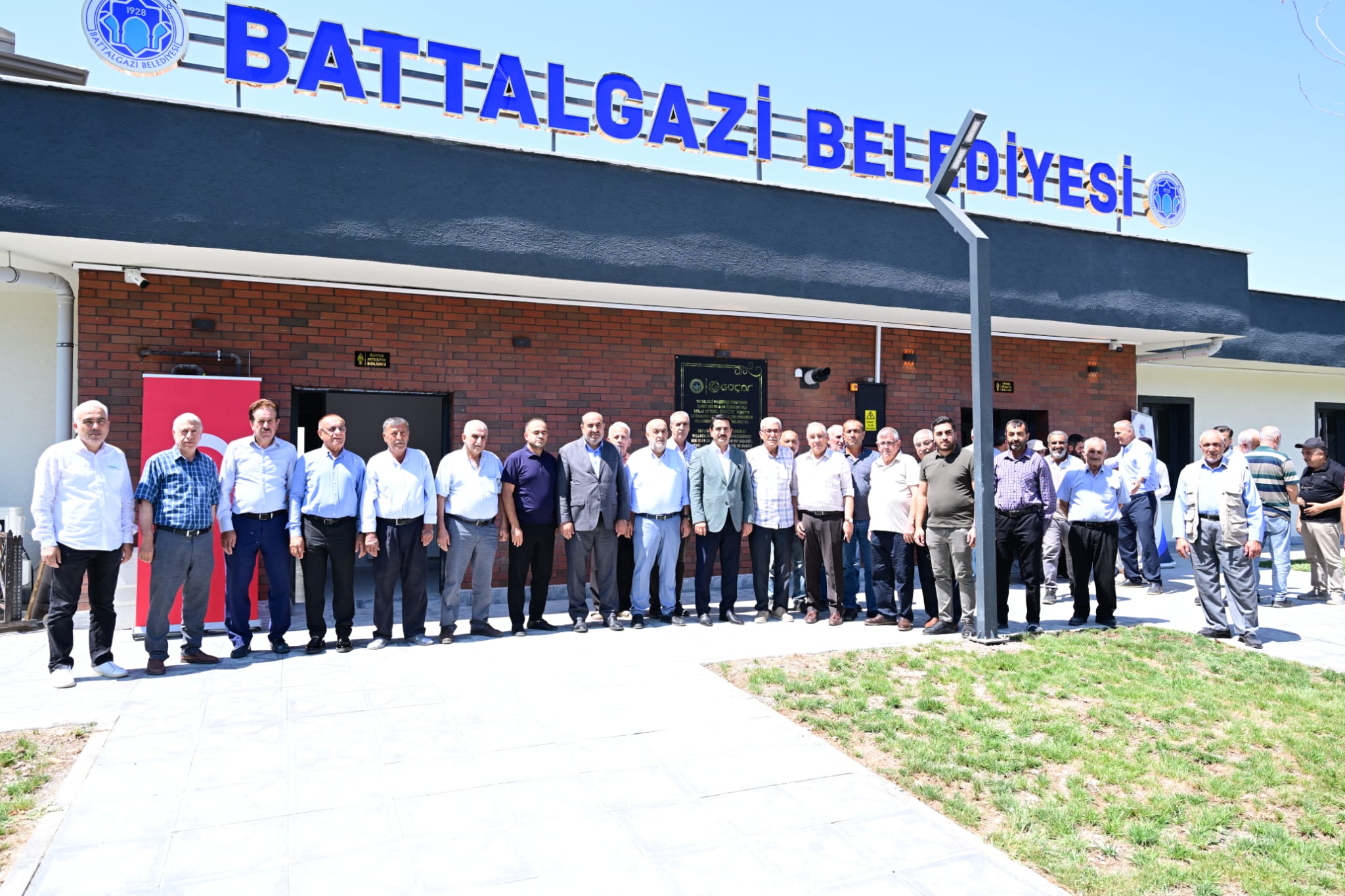 BAŞKAN TAŞKIN SELÇUKLU MAHALLESİ TAZİYE EVİ’NDE VATANDAŞLARLA BULUŞTU