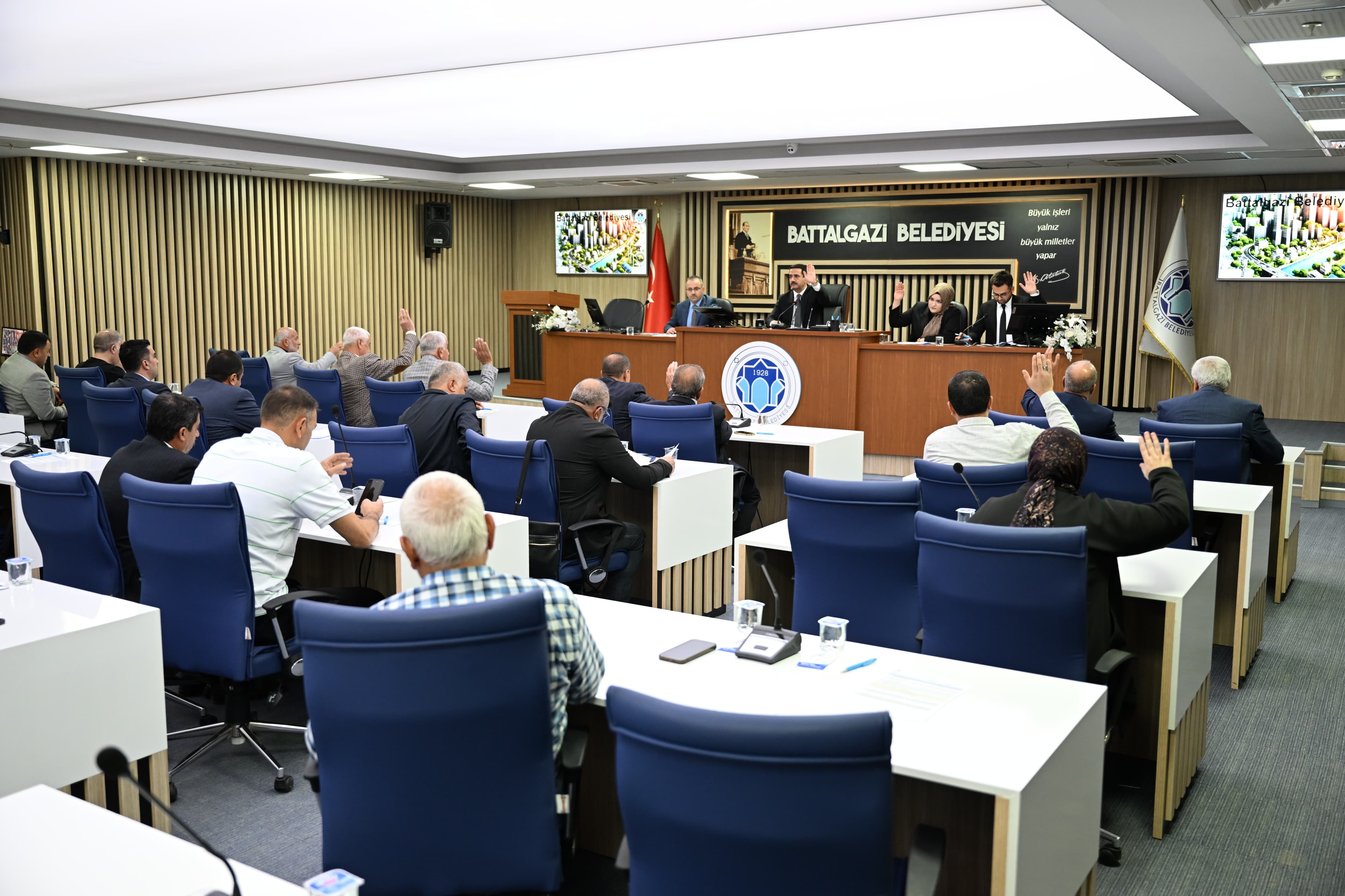 BATTALGAZİ BELEDİYE MECLİSİ EKİM AYI İLK OTURUMU GERÇEKLEŞTİRİLDİ