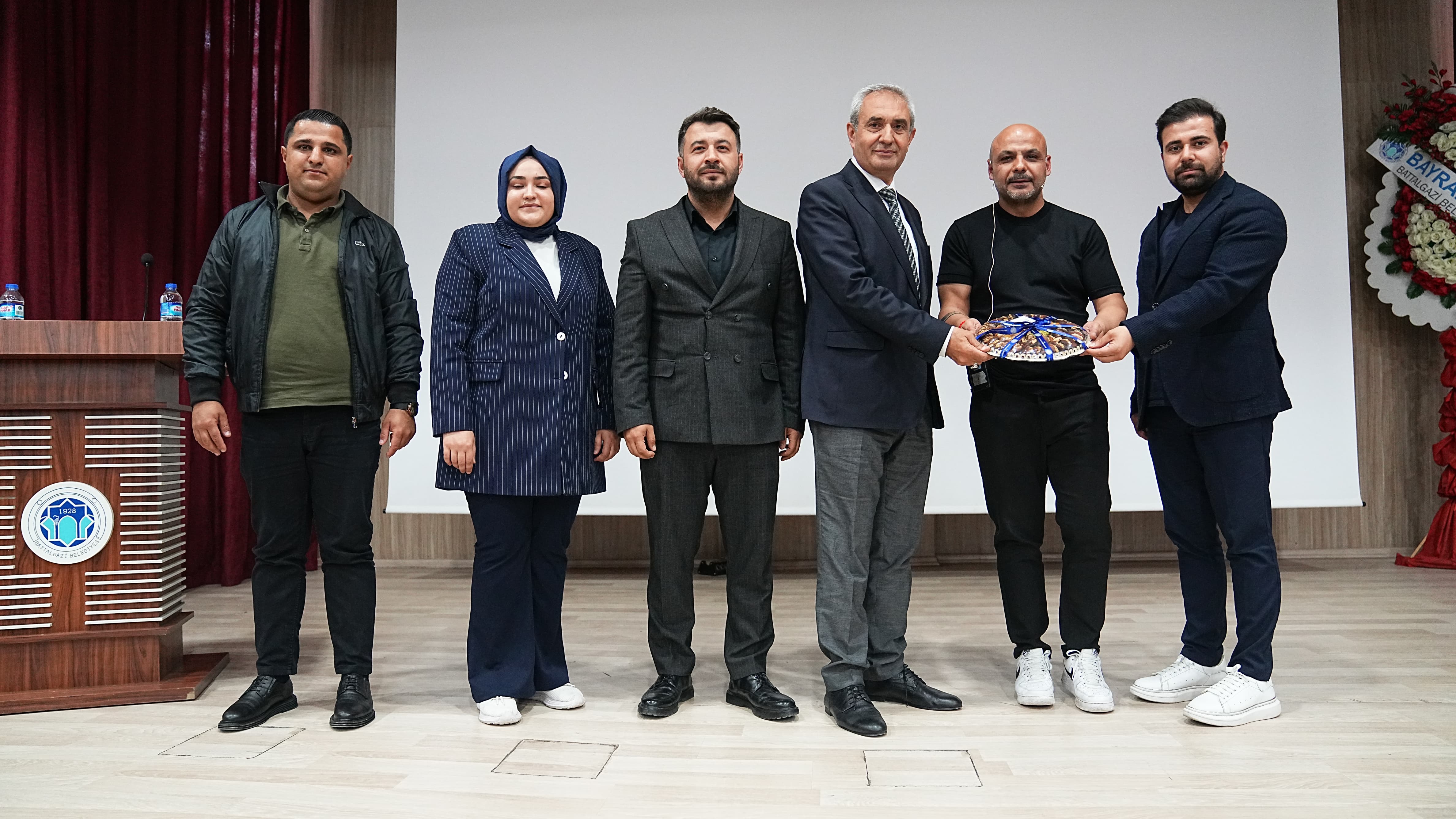 BATTALGAZİ BELEDİYESİ’NDEN GENÇLERE SINAV MOTİVASYONU