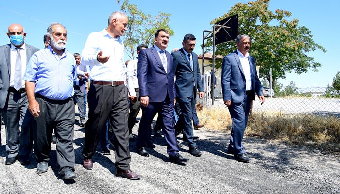 ÇAYIRKÖY’DE VATANDAŞLARLA BİR ARAYA GELEN BAŞKAN GÜRKAN, “HEMŞERİLERİMİZE NE KADAR MİNNET DUYSAK AZDIR”