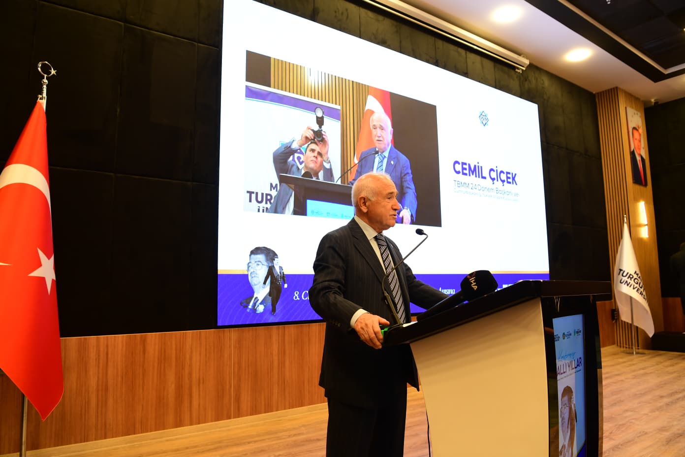 ÇİÇEK:"TURGUT ÖZAL ÇOK FARKLI BİR KONUMA SAHİPTİR"