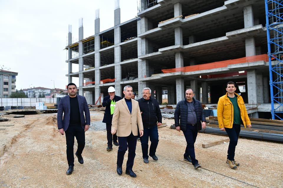 Çınar, Yeni Belediye Hizmet Binasını İnceledi