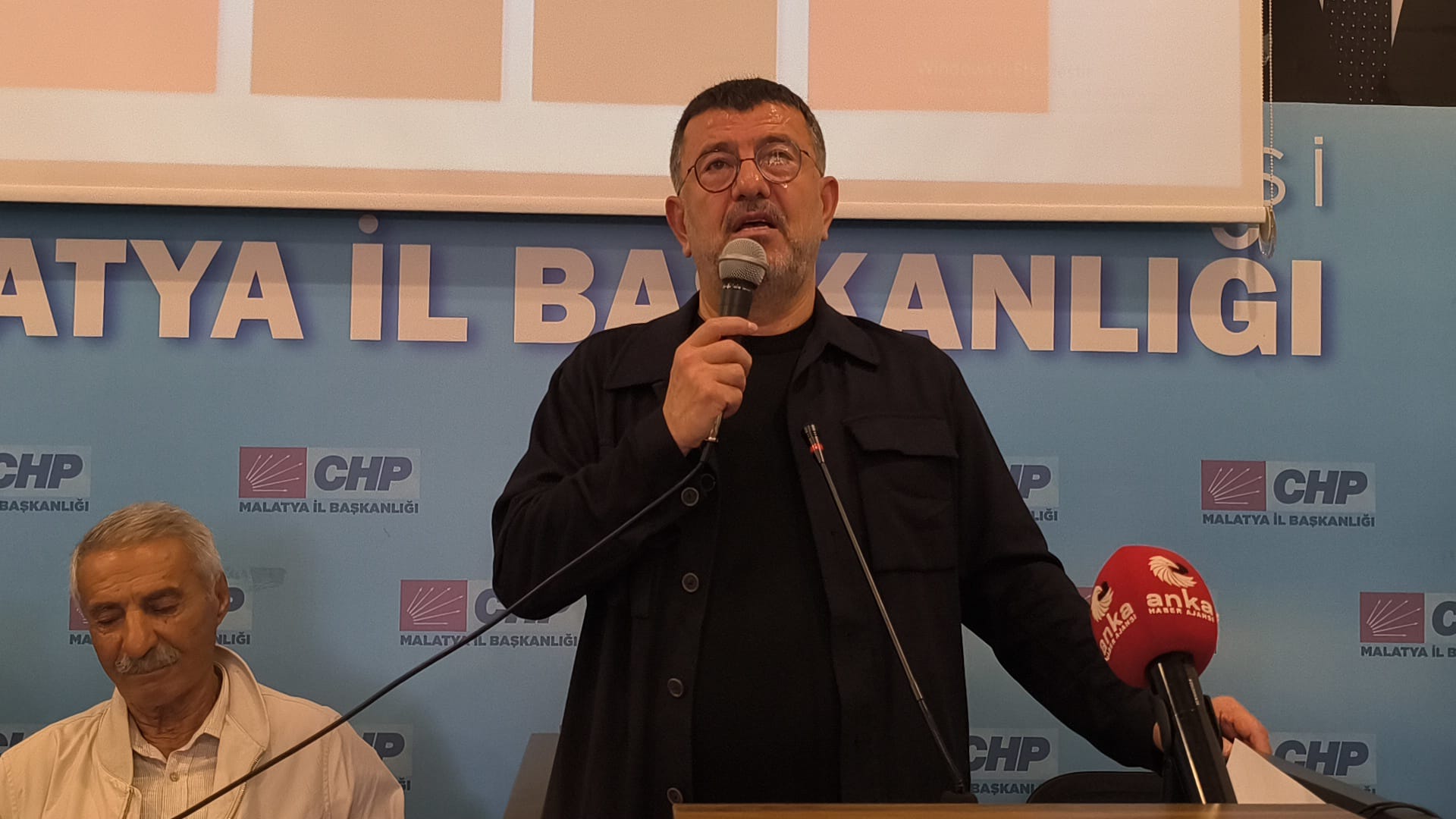 Cumhuriyet Halk Partisi, Türkiye Cumhuriyeti’ni yönetecek” dedi. 