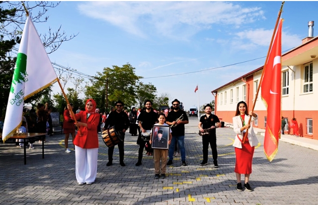 Cumhuriyet’in 102. Yılına Anlamlı Kutlama: Minik Öğrencilerden Anlamlı Şenlik