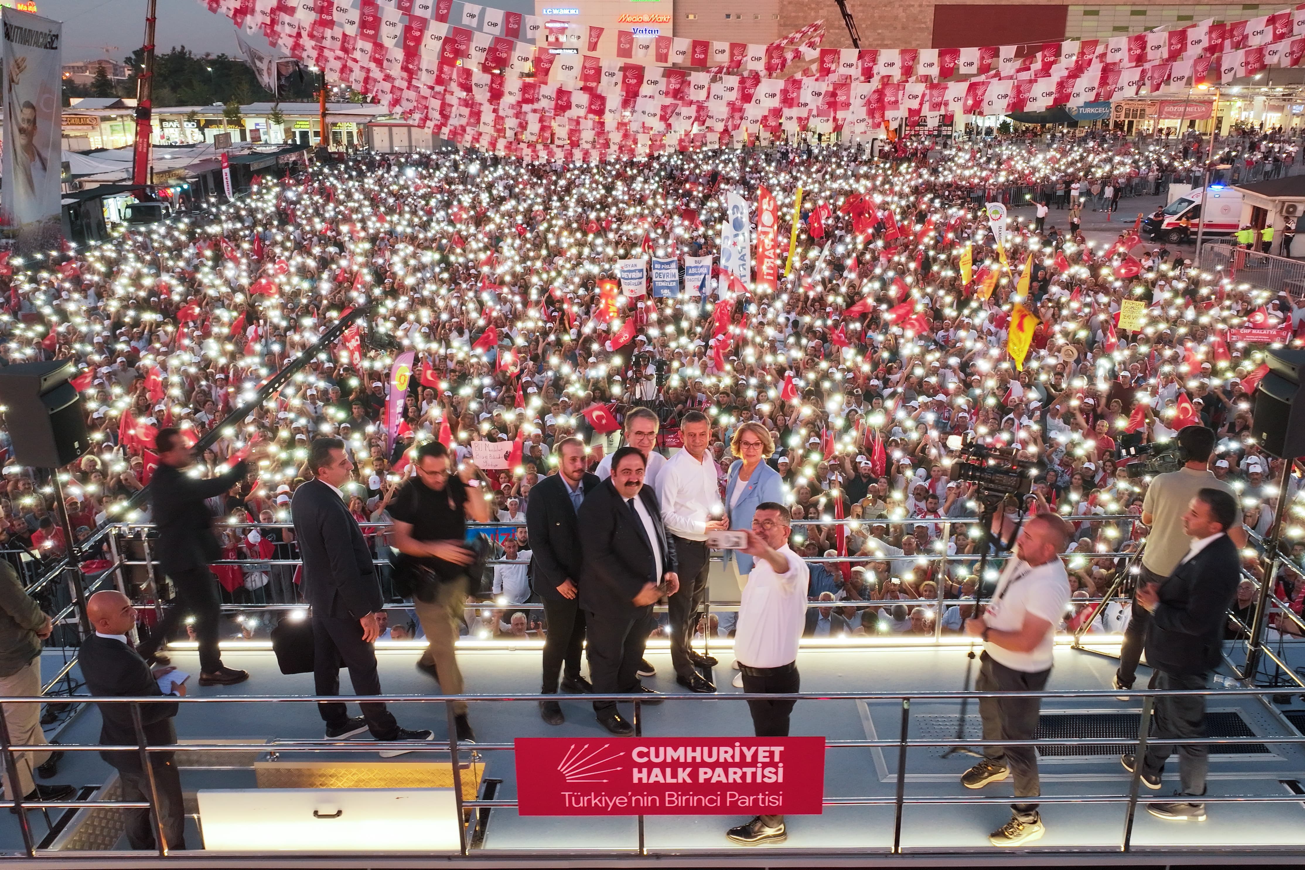 DEMOKRASİYE SAHİP ÇIKAN TÜM MALATYALILARA TEŞEKKÜR EDİYORUZ