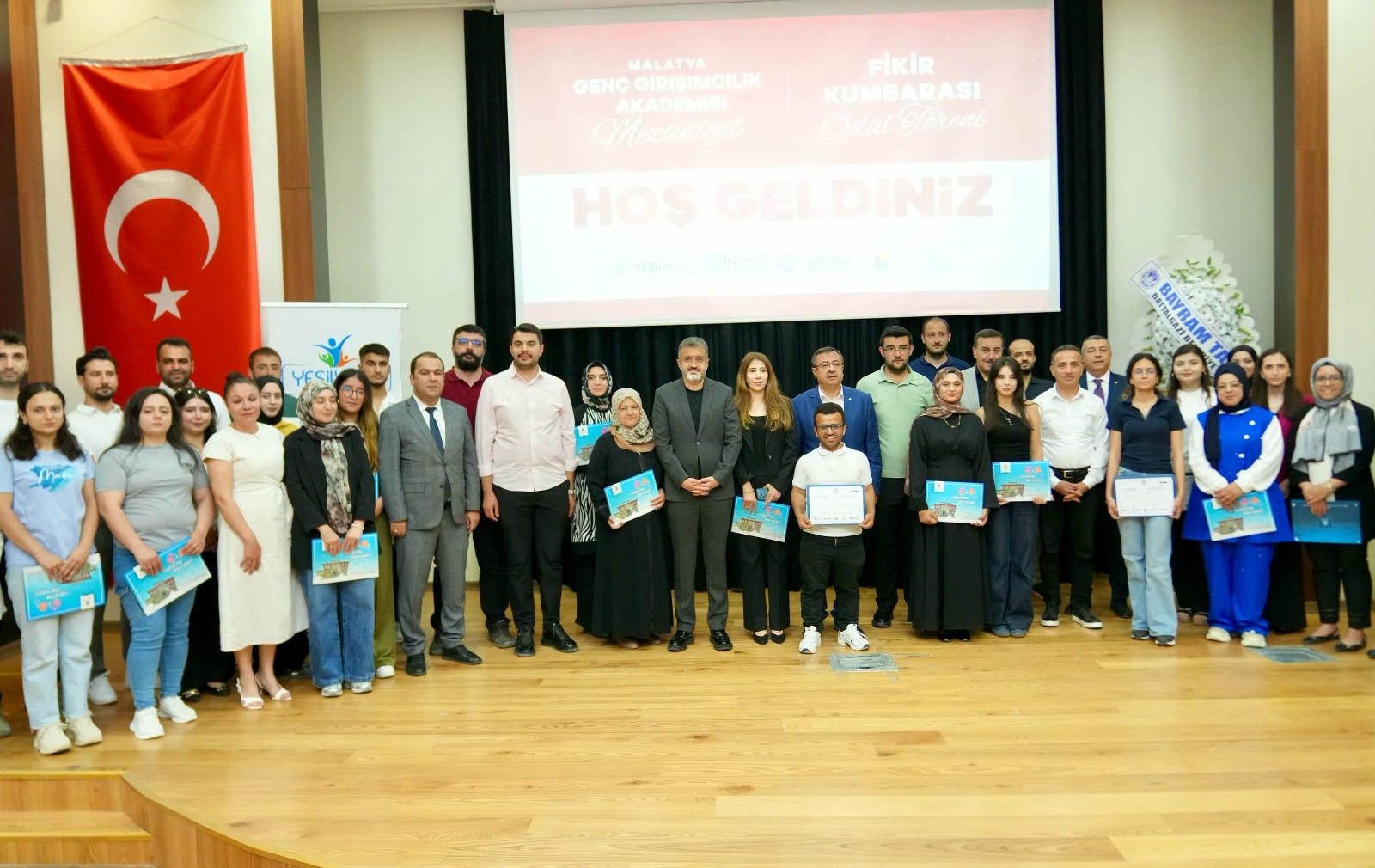“GENÇ GİRİŞİMCİLİK AKADEMİSİ” İLE “FİKİR KUMBARASI” PROJESİ TAMAMLANDI
