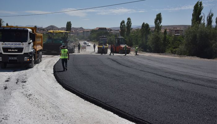 HANIMINÇİFTLİĞİ VE MELEKBABA MAHALLESİ BAĞLANTI YOLU ASFALTLANDI.