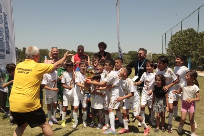 International Junior Cup’ta Şampiyonlar Taçlandı