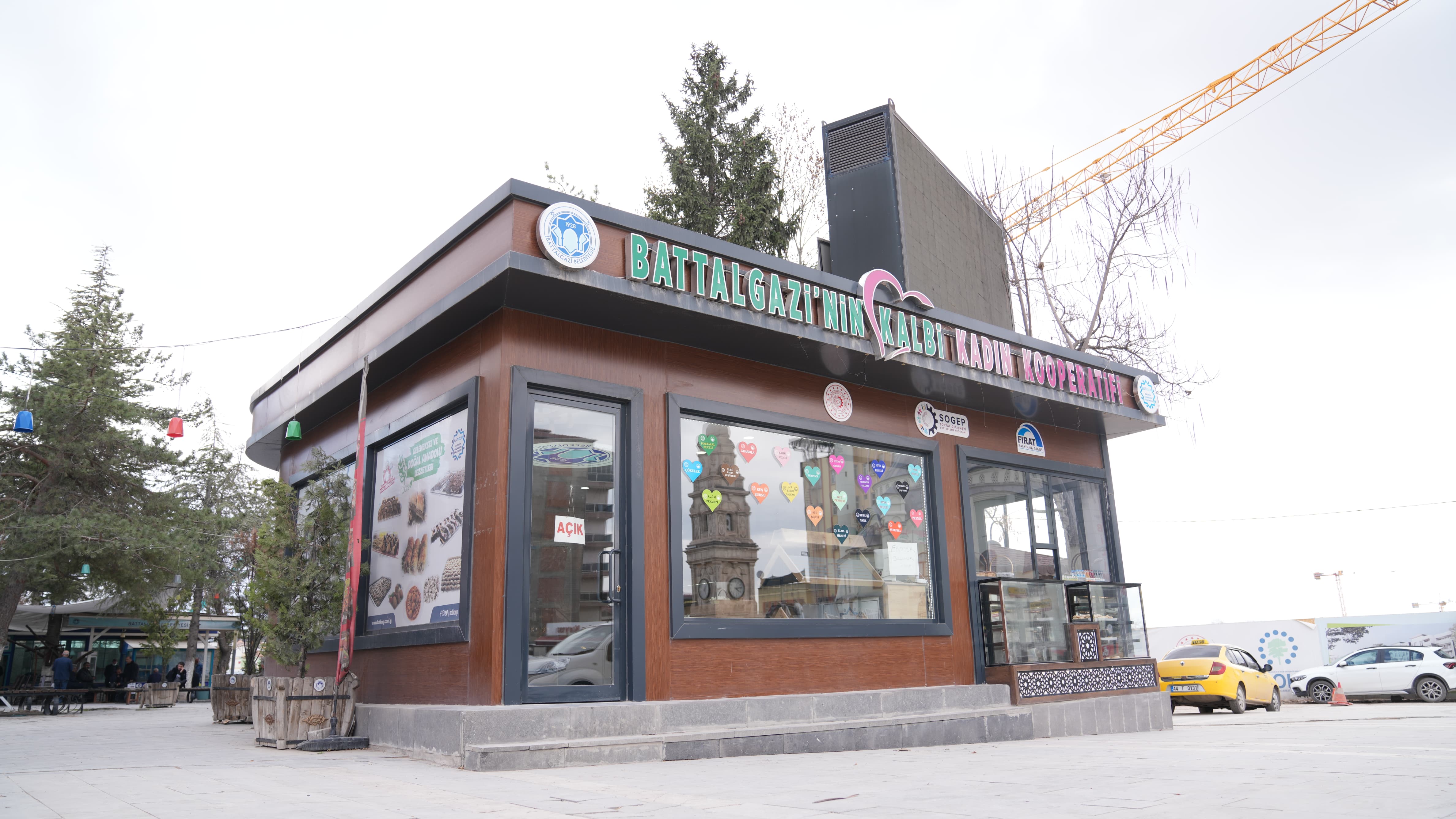 KADIN ELİYLE ÜRETİLEN DOĞALLIK: BATTALGAZİ’DE KADIN KOOPERATİFİNDEN SOFRALARA