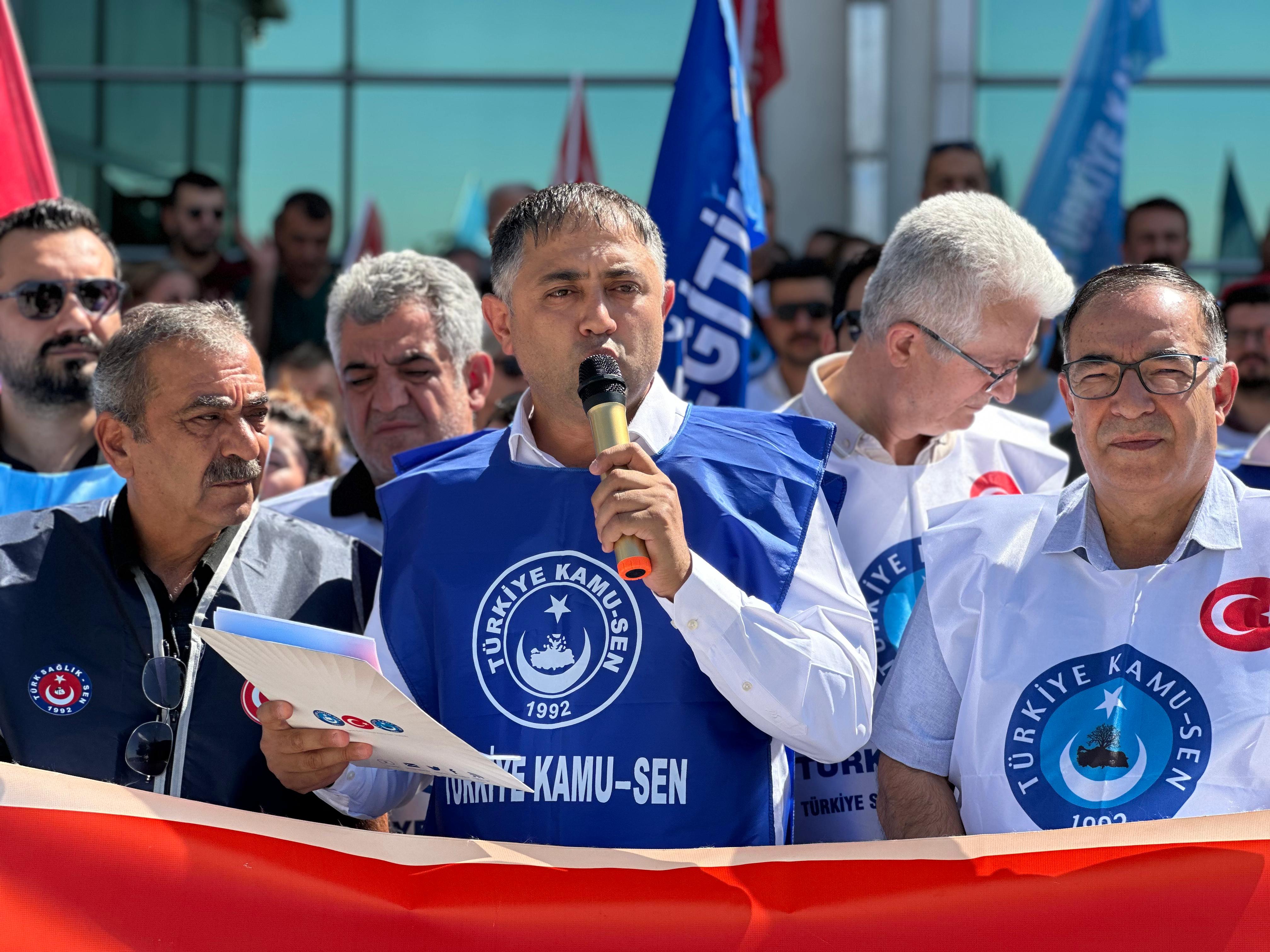 Kamu-Sen’den toplu sözleşme tepkisi: “Maaşlar insanca yaşamaya yetmiyor”