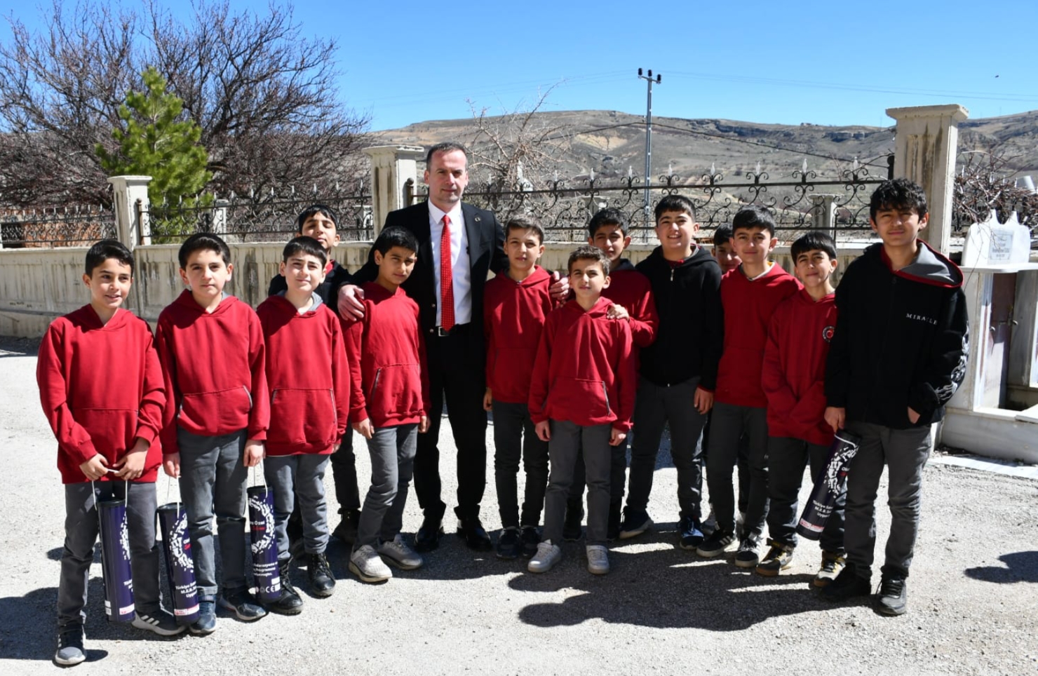 MAGİNDER Başkanı Karademir’den Anlamlı 23 Nisan Ziyareti