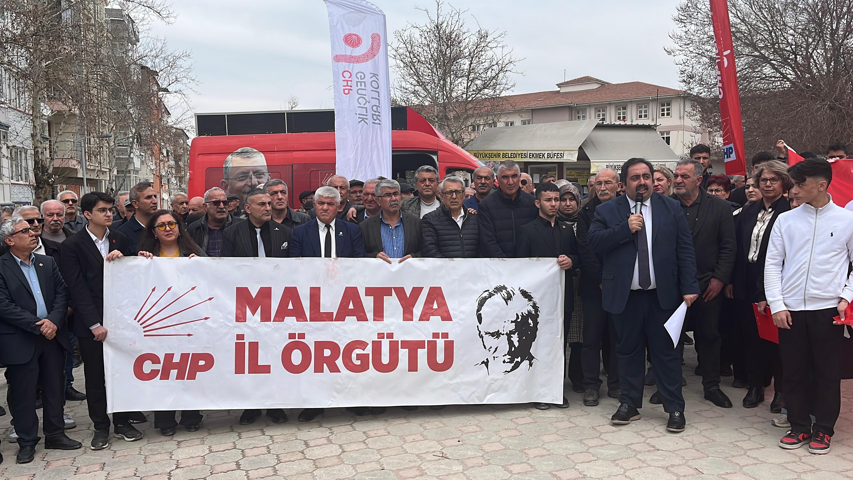 Malatya'da CHP, İmamoğlu İçin Emeksiz Meydanı’nda Alanlara Çıktı